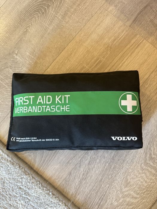 Оригинални НОВИ аптечки на различни марки автомобили