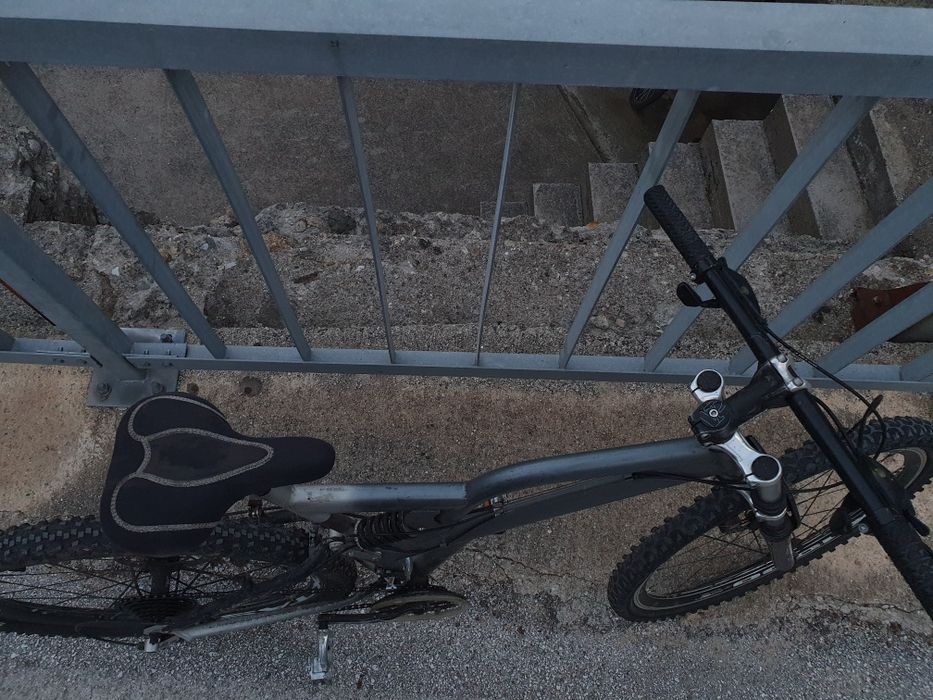 Колела комплект, €230 и €340, а двете €520