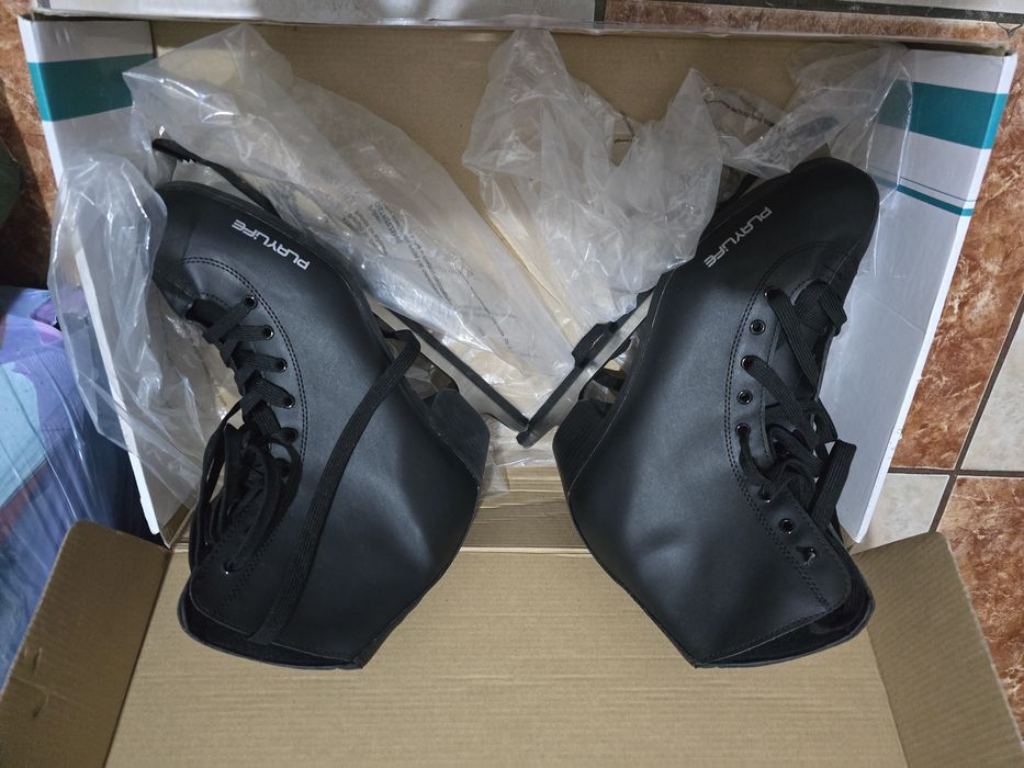 Patine negre nefolosite Playlife mărimea 43