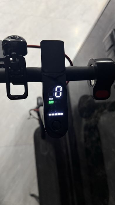 Электросамокат Xiaomi m365 pro