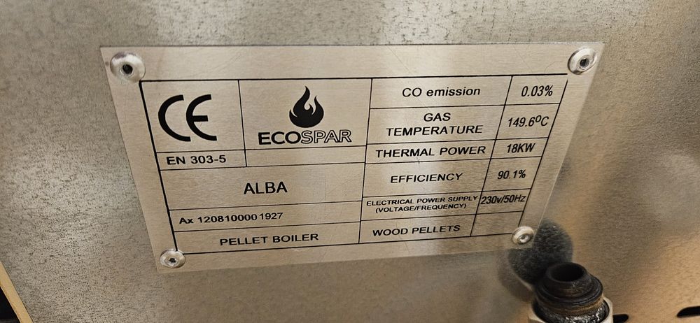 Пелети и Камина с водна риза Ecospar  alba     и 1.5 тона пелети