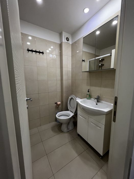 Inchiriez garsoniera