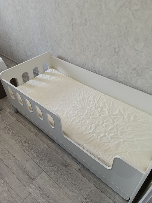 Продам детскую кровать