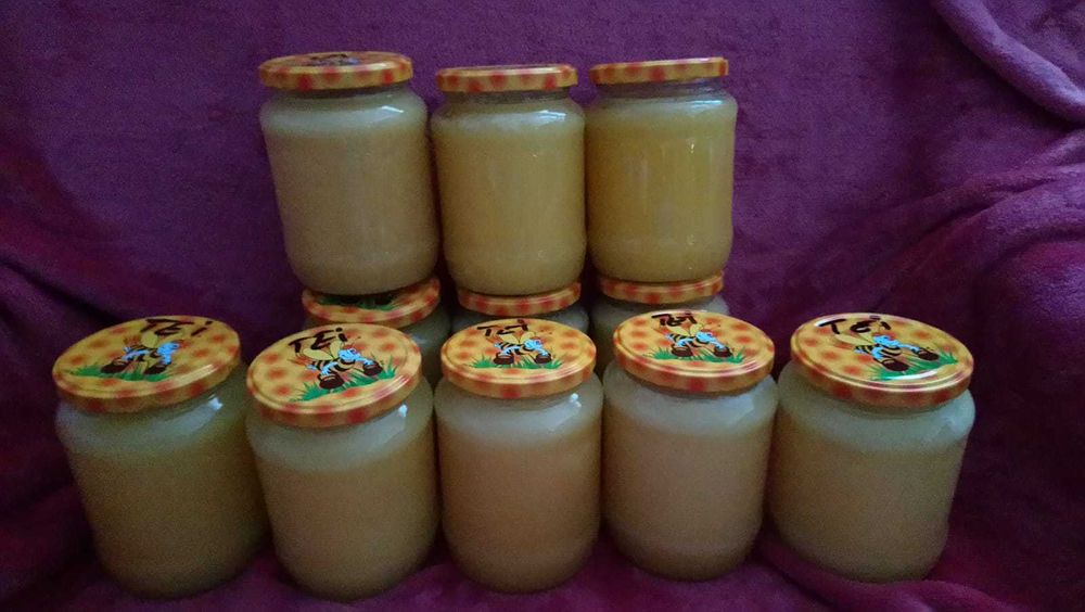 Vând miere naturala de albine + rame cu faguri cu miere