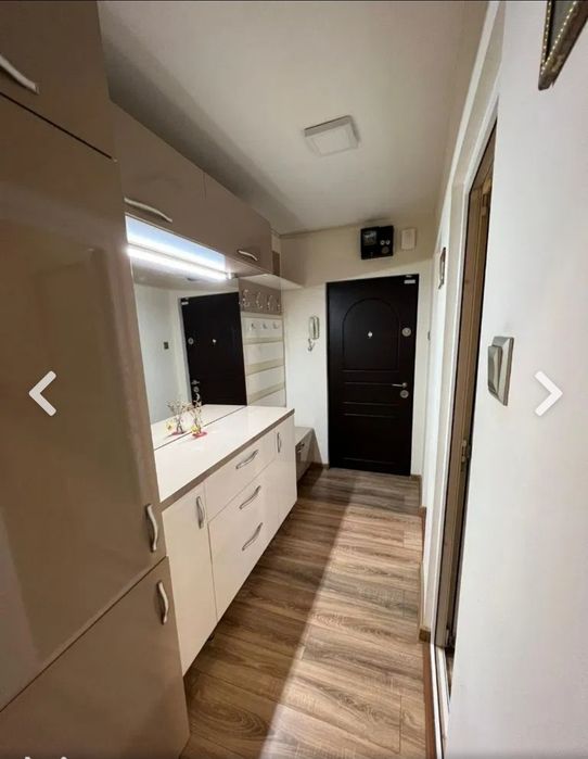 Închiriez apartament cu o camera