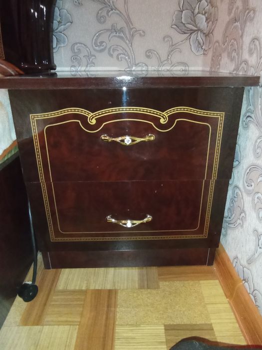 Спальный гарнитур