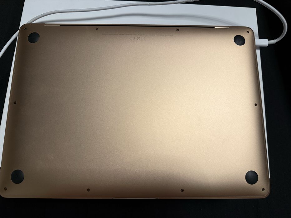 MacBook air M1 2020 Retina