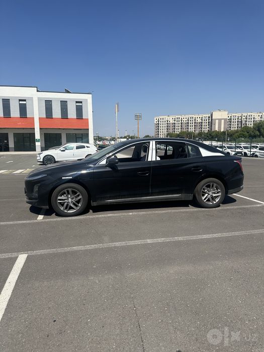 Hongqi e-qm 5 500km запасход 2025-ийл