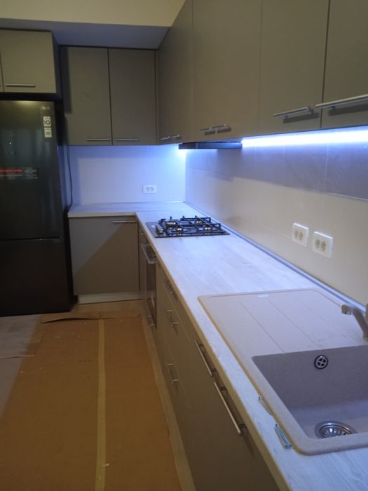 Servicii de amenajări interioare , renovări