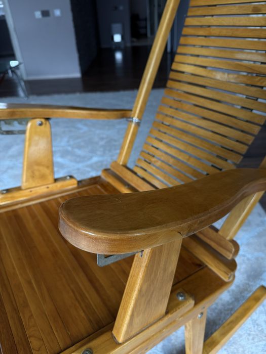 Продаю кресло качалку