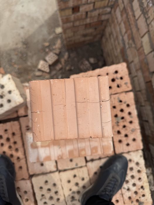 Кирпич 250х120х88.