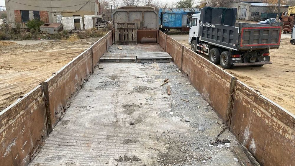 МАЗ тягач с бортовым полуприцепом (длинномер)