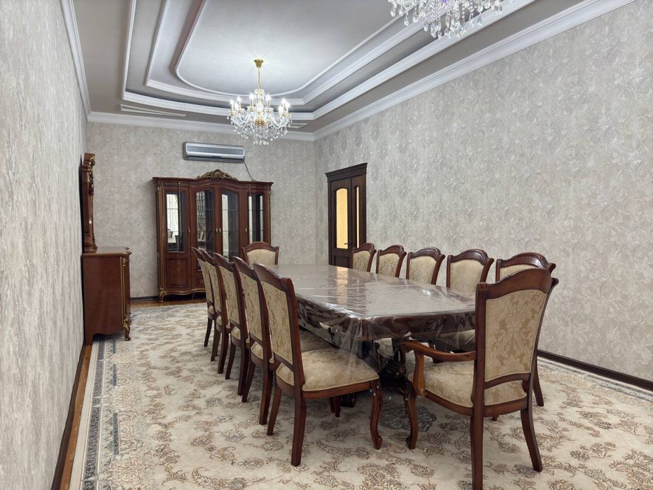 Урикзор уй сотилади