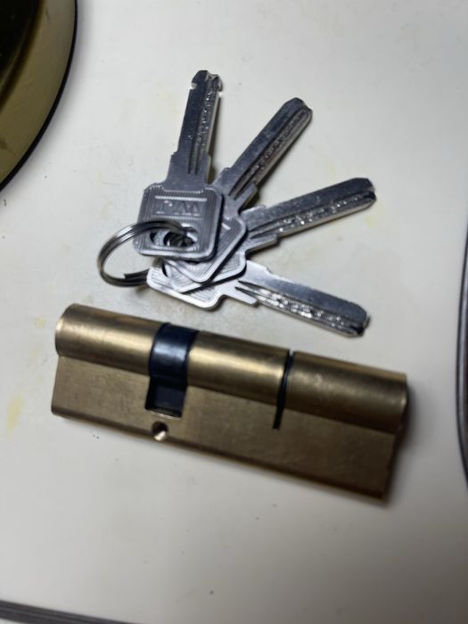 Продам ключи дверные