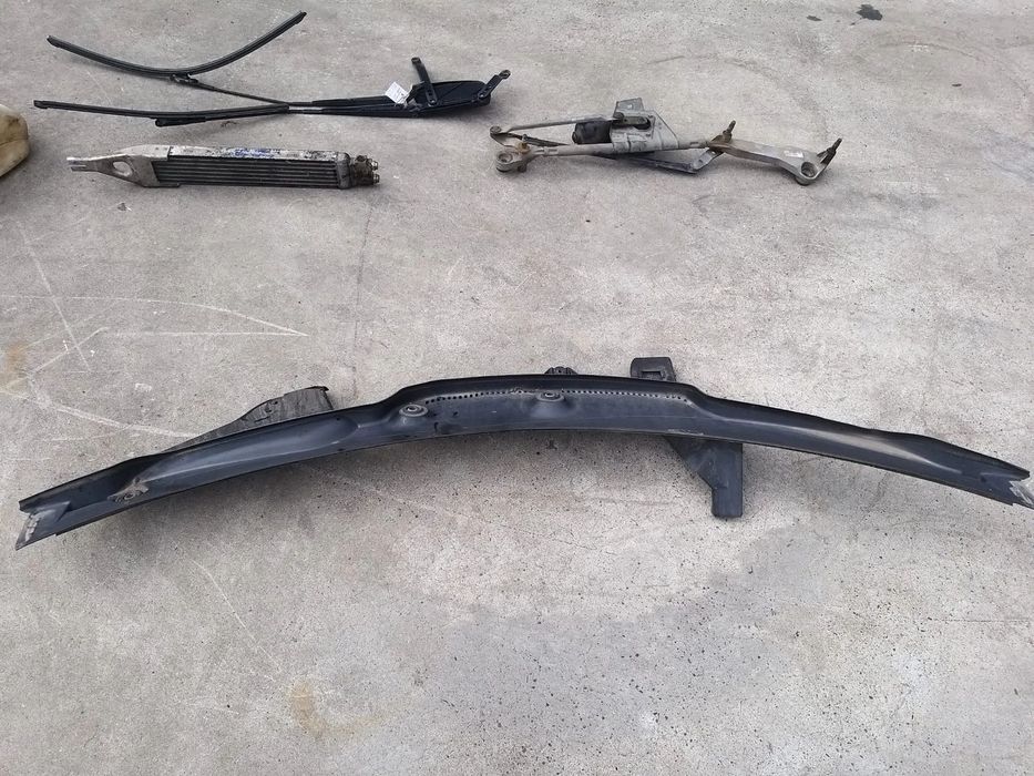 Grila stergator parbriz mercedes r class w251 2518300028