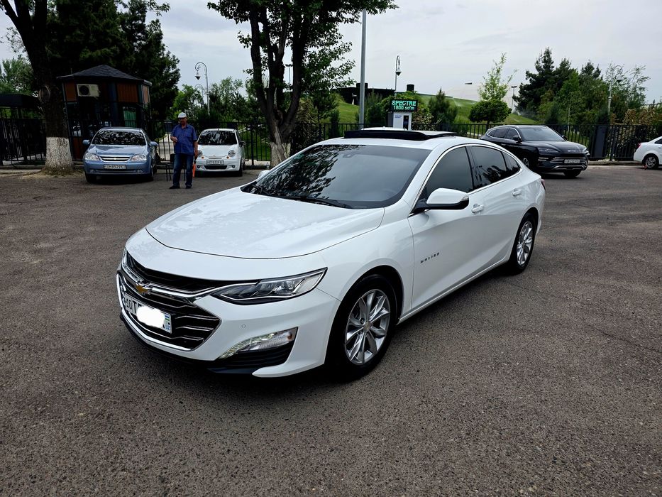 Chevrolet Malibu 2022 — 2