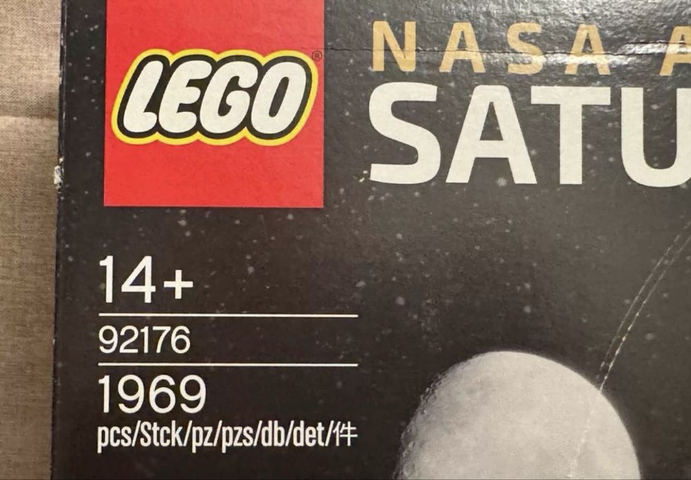 Lego nasa Apollo Saturn V