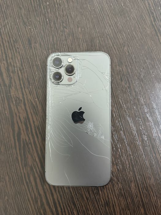 Продам айфон 12 про макс