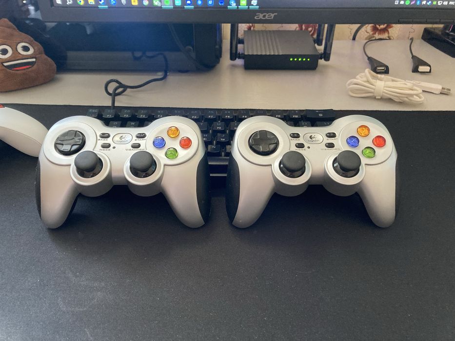 Продам геймпад logitech f710