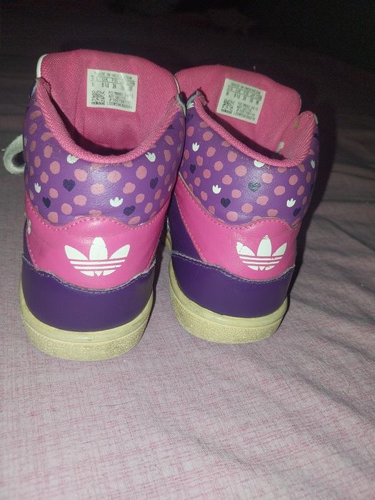 Обувки Adidas и др