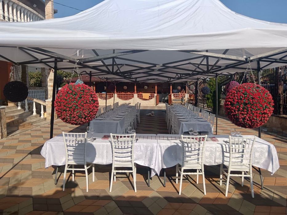 Scaune de inchiriat pentru evenimente, banci si pufuri