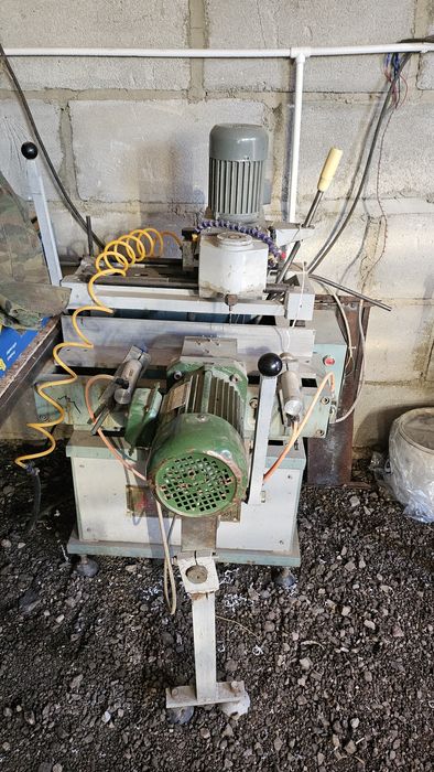 Станок для производства пластиковых окон