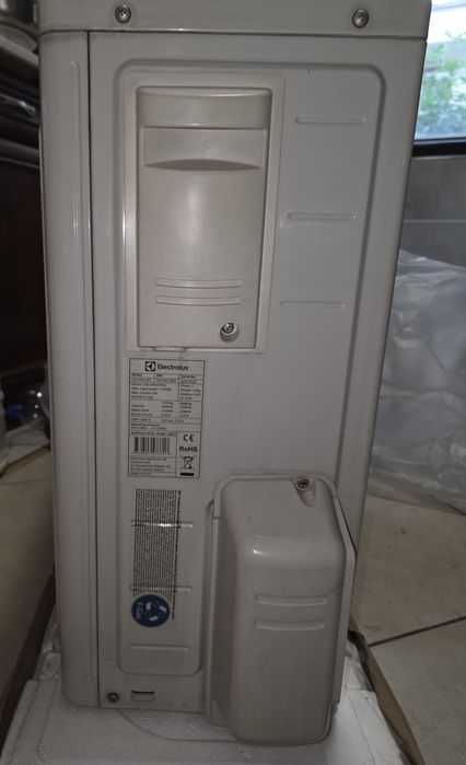 Продавам изгодно употребяван инверторен климатик 18 BT. Издавам фактура.U