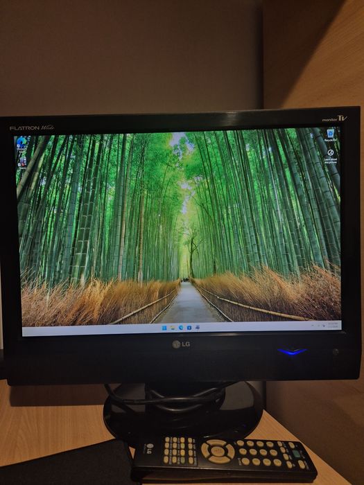 PC+Monitor Intel G3930(gen 7), 8gb ram, GT 730 2gb, SSD 256gb, PS4 pro