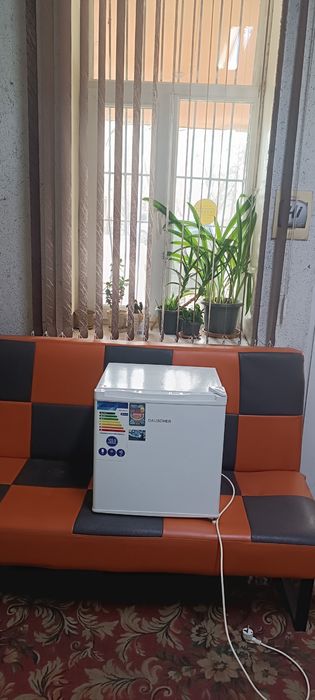 Продам мини холодильник в идеальном состоянии