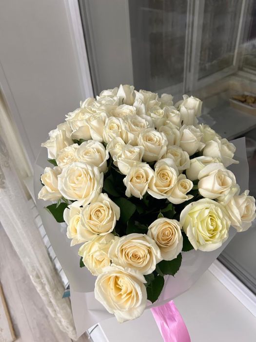 4 букета цветов на выбор