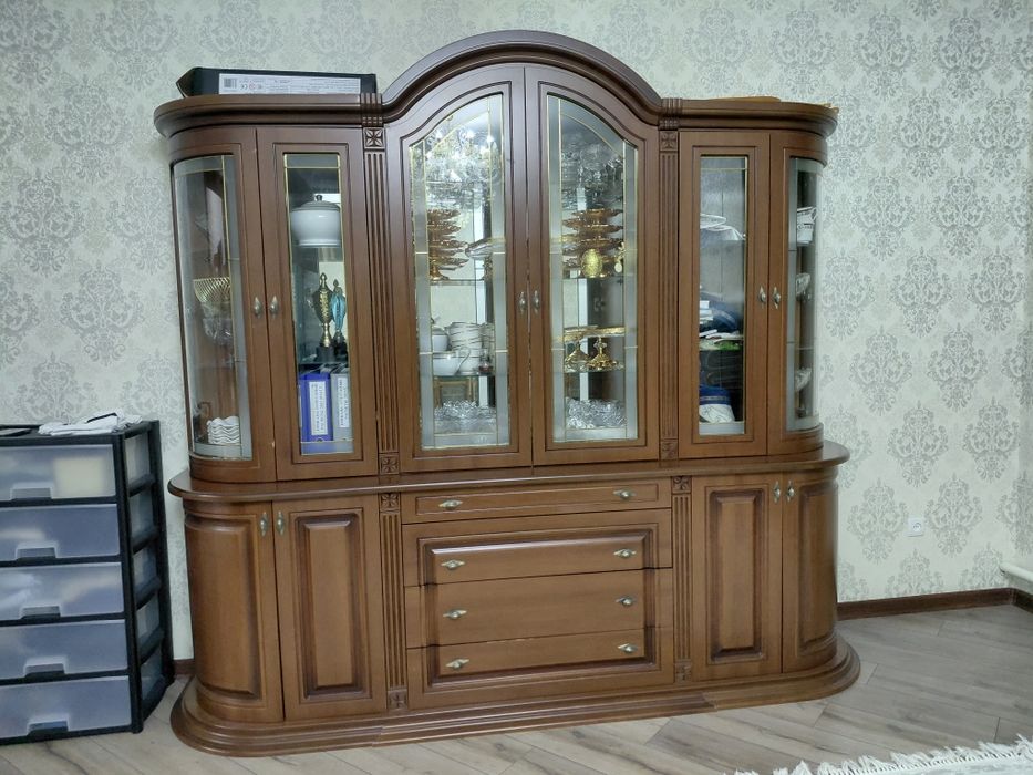 Продам стенку итальянскую