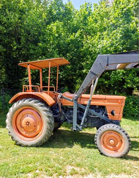 TRACTOR FIAT 670 CU INCARCATOR adus recent in tara stare foarte buna