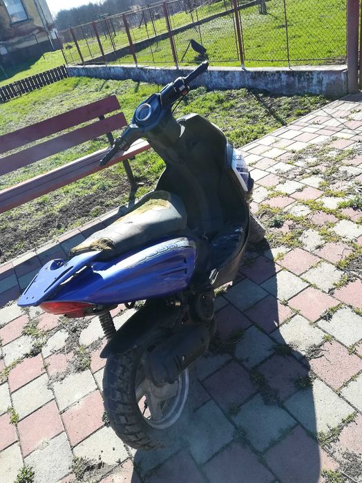 Vând  scuter sa schimb cu ATV de 125cc