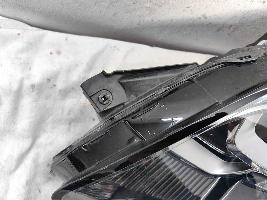 Оригинален фар Ляв Десен  Форд Пума  Ford Puma Led