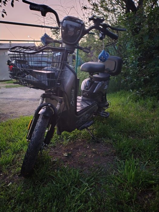 Скутер электрический