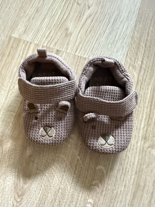 Тънки меки пантофи Next