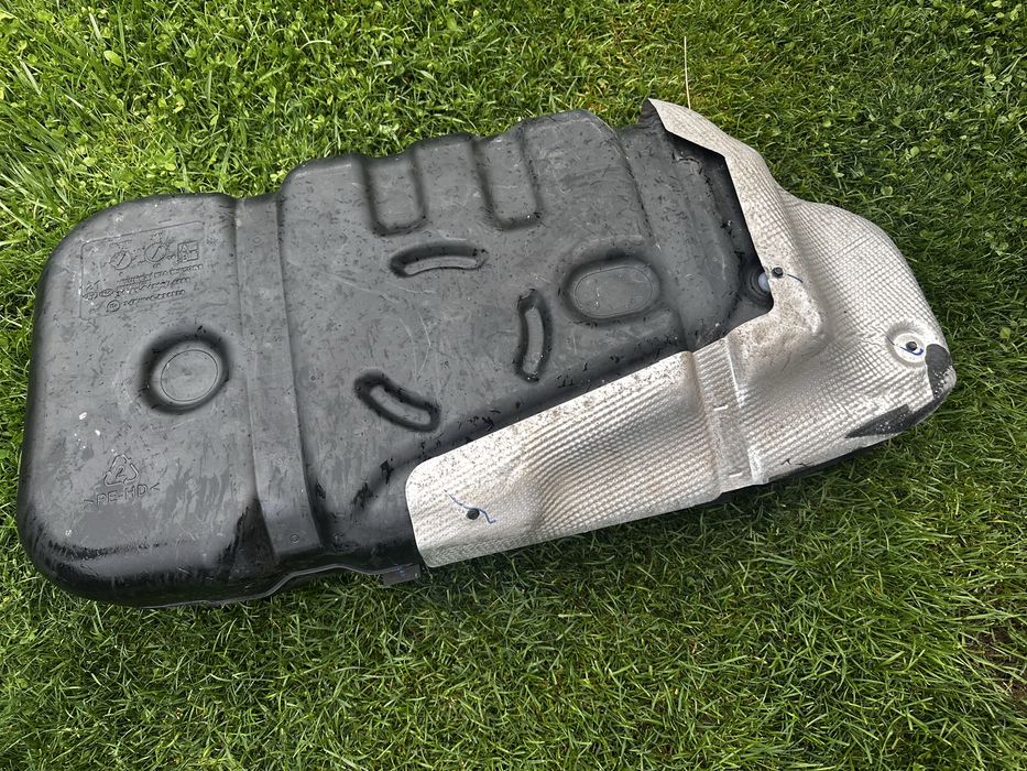 Резервоар за Hyundai i30 1.5 tgdi  2020 година , става и за киа сийд .