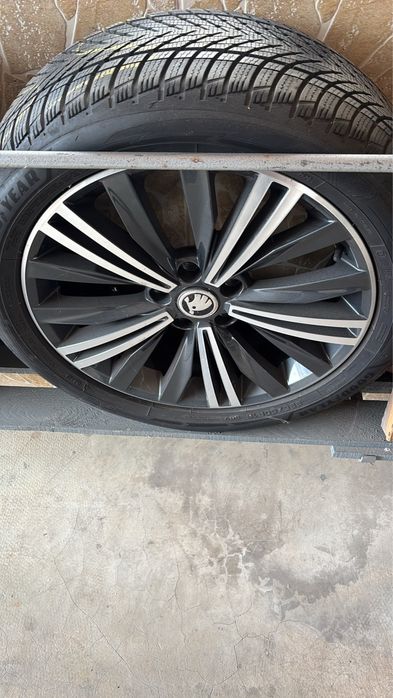Set jante 18 inch originale Skoda kodiaq + anvelope de iarna  noi