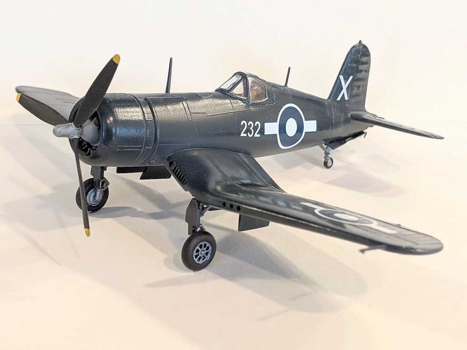 Сборная модель самолета F4U «Корсар»  (Novo 1/72)