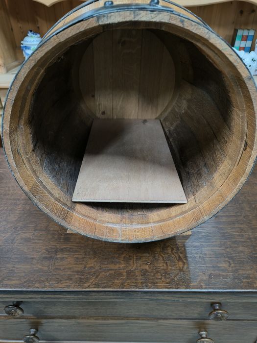 3982 Дъбово буре