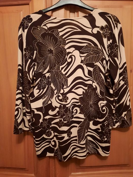 Geaca dama+pulover+geanta alba+Bluza bej++Bluza bleumarin+Bluza tunica+brâu rinichi