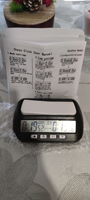 Продавам нови Оригинални шах часовници Leap