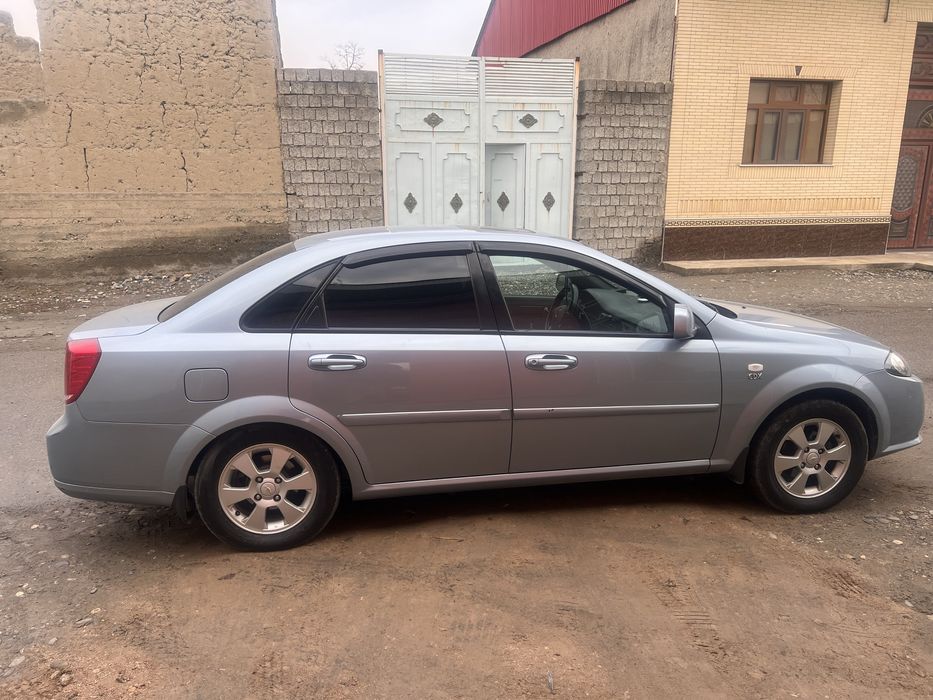 Срочно сотилади мошина идеал хама жойи зор тожа краскаси