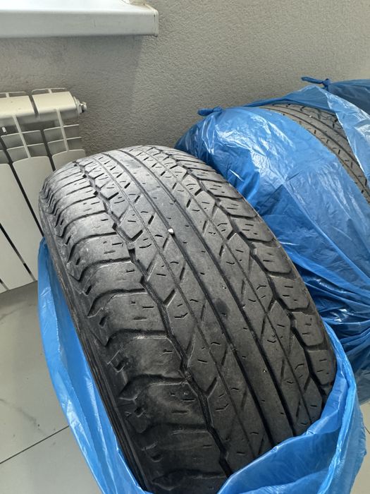 Прдам шины Dunlop Grandtrek