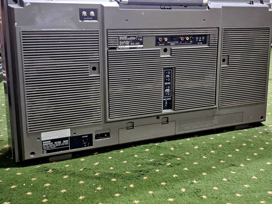 Магнитофон Sharp 777