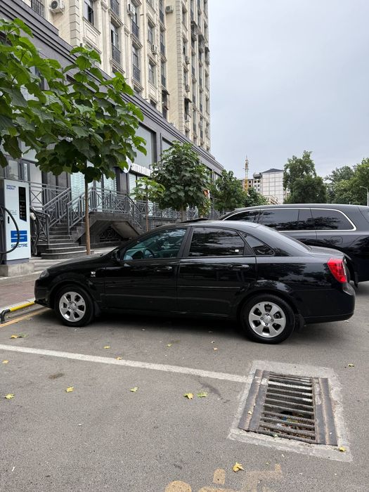 Chevrolet Jentra avtomat 2022 full Qora prapon gaz