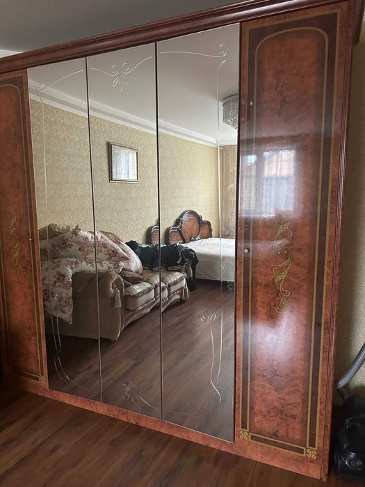 Спальный гарнитур