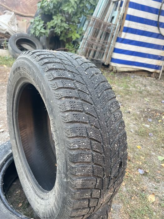 215/55/16 нокиан