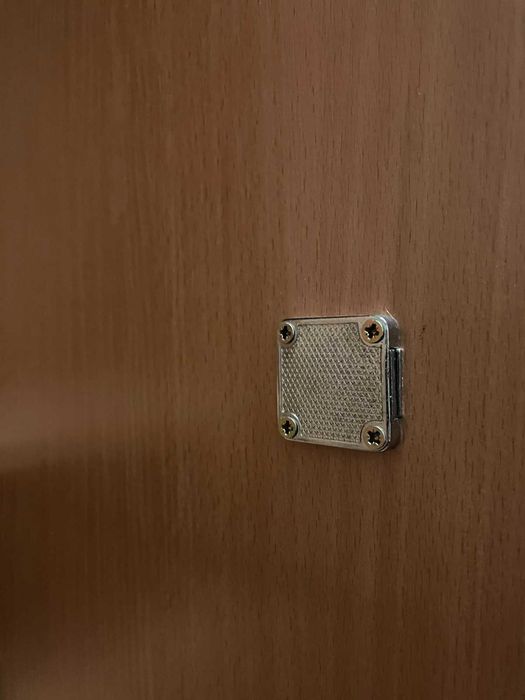 Шкафчета за работници / ученици – 3 шкафа в 1 модул | Запазени