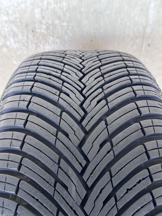 Pirelli Cinturato AllSeason 225/45 R18